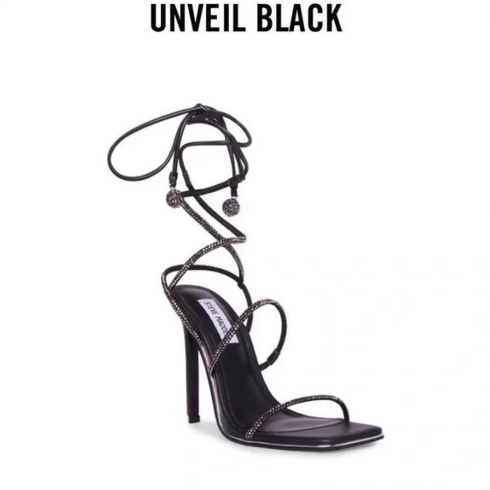 Beautiful shoes. Worn 3 times. Hate to see them go.
